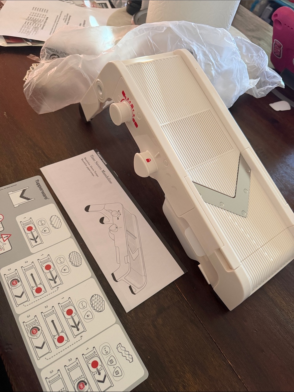 Tupperware White Adjustable Kitchen Mandoline Slicer*no hand held guide*